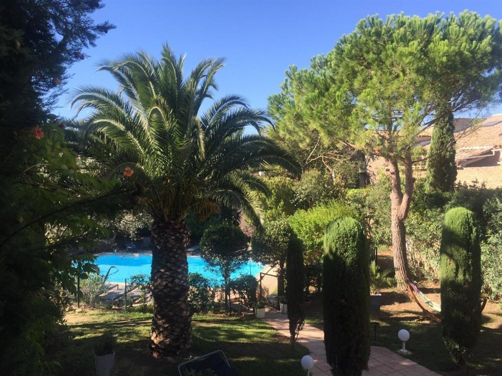 Le Jardin D'Homps Bed and Breakfast Homps  Buitenkant foto